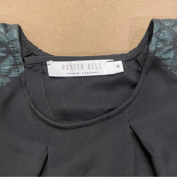 Hunter Bell Split Back Embossed Sleeve Silk Blouse Size Medium - Picture 6 of 11